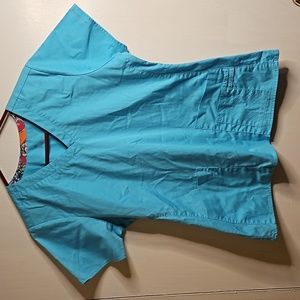 Vera Bradley light blue scrub top criss cross detail size M